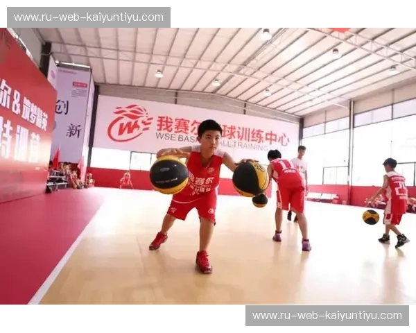 篮球训练营报道：汗水、技巧与成长的赛场日记